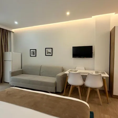 Modern By-delmar Hotel