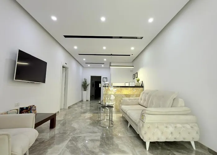 Modern By-delmar Hotel