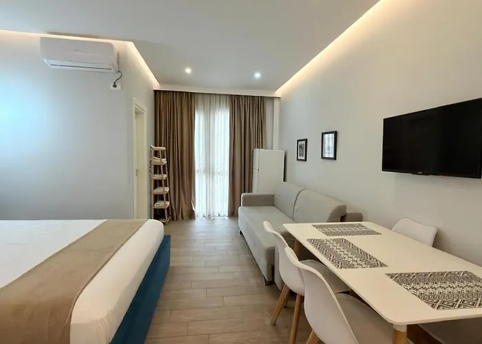 Hotel Modern By-delmar